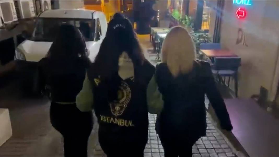 Büyük fuhuş operasyonu! 27 kişi gözaltına alındı 2